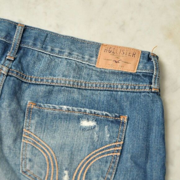 Hollister Distressed Shorty Jean Shorts Size 9 W29 - Picture 4 of 7